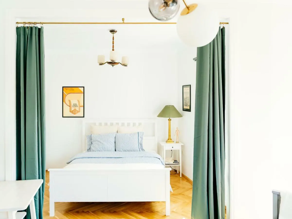 City Retro Studio In The Middle Of Old Town Bucureşti Apartament